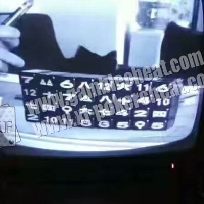 Câmera do filtro da máquina do dinheiro para ver os cartões de jogo marcados da tinta invisível que não vistos pela luz UV